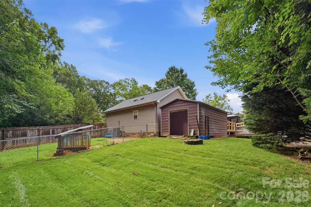 121 Oak Street Belmont, NC 28012