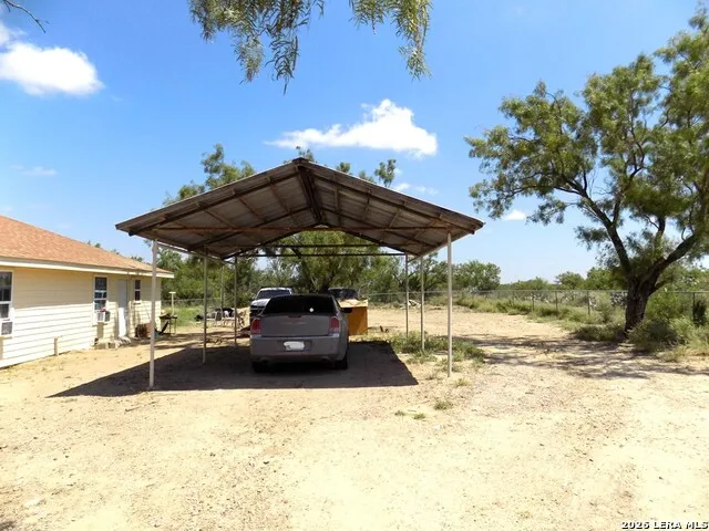 220 CALLE ESCUELA El Indio, TX 78860
