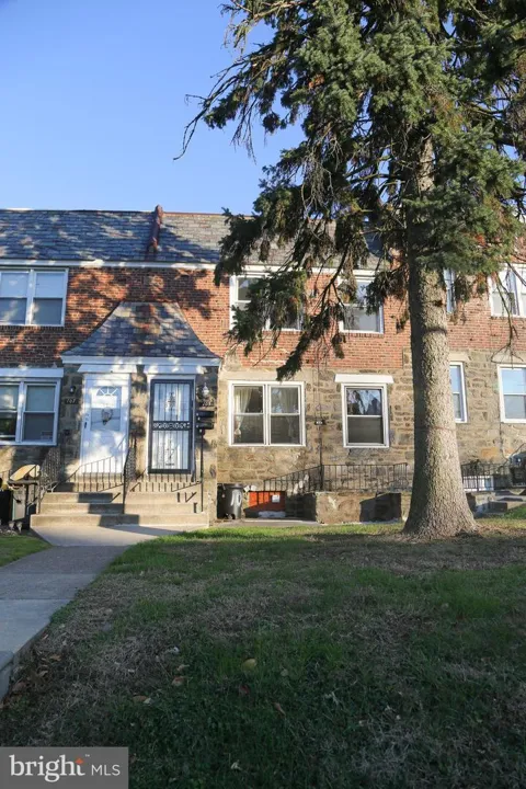 105 SAINT LAURENCE ROAD #2