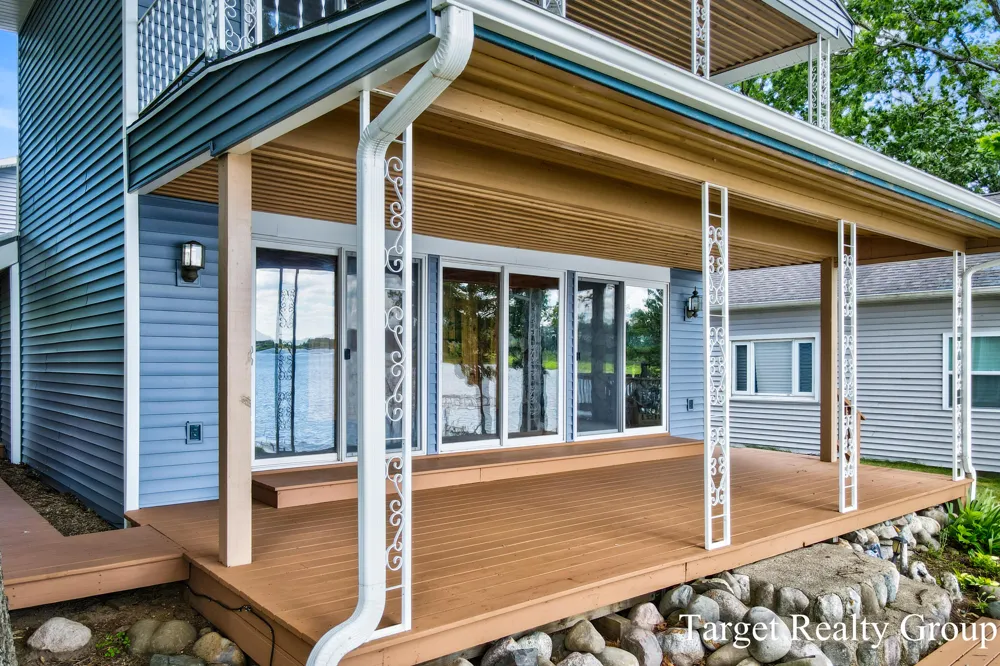 10818 Stoney Point Drive Delton, MI 49046