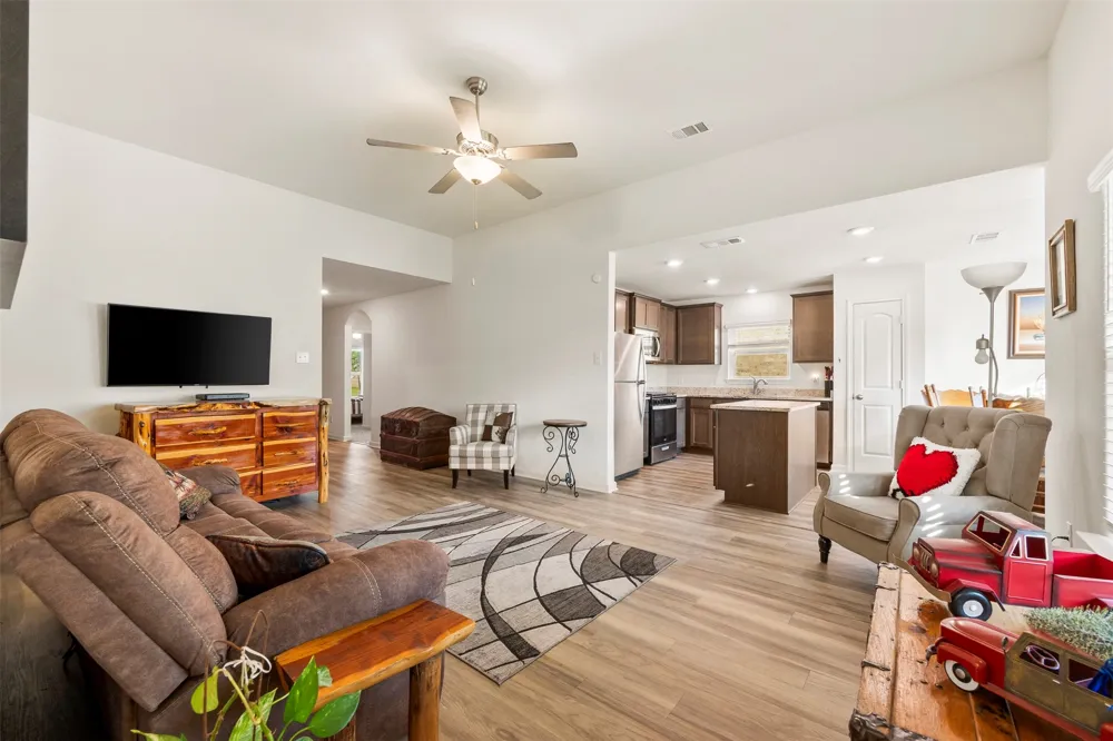 309 Donna Drive Ferris, TX 75125