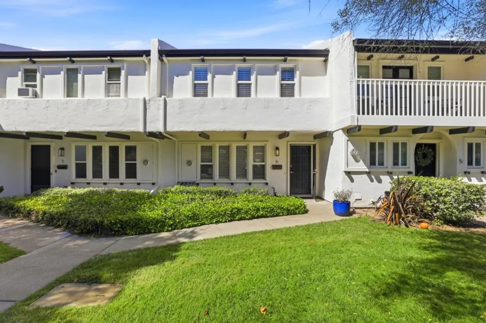 16345 Los Gatos Boulevard #6 Los Gatos, CA 95032
