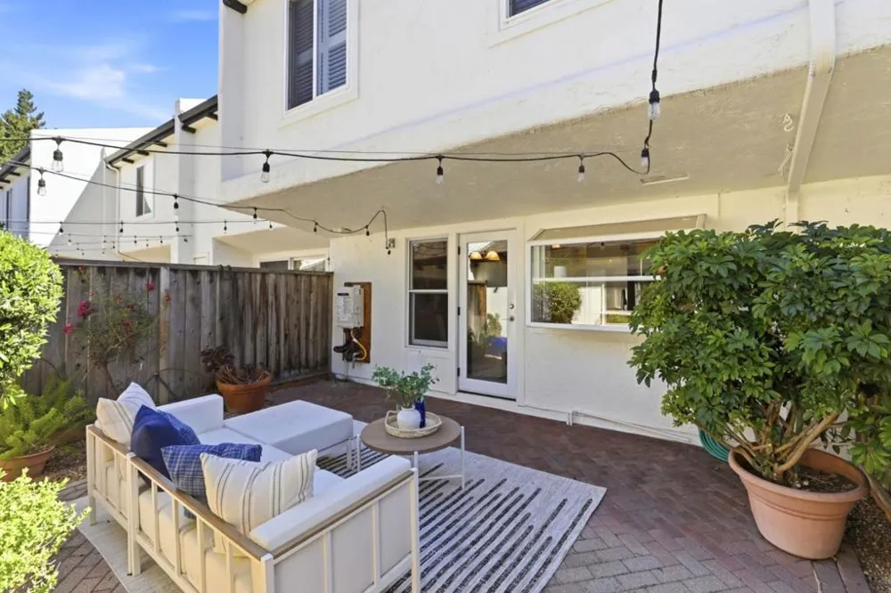 16345 Los Gatos Boulevard #6 Los Gatos, CA 95032