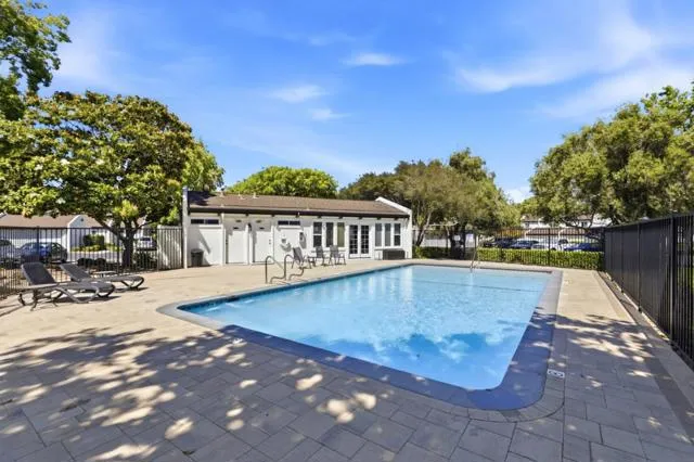 16345 Los Gatos Boulevard #6 Los Gatos, CA 95032