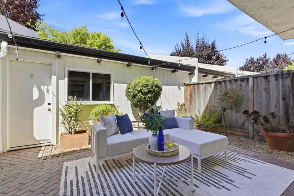 16345 Los Gatos Boulevard #6 Los Gatos, CA 95032