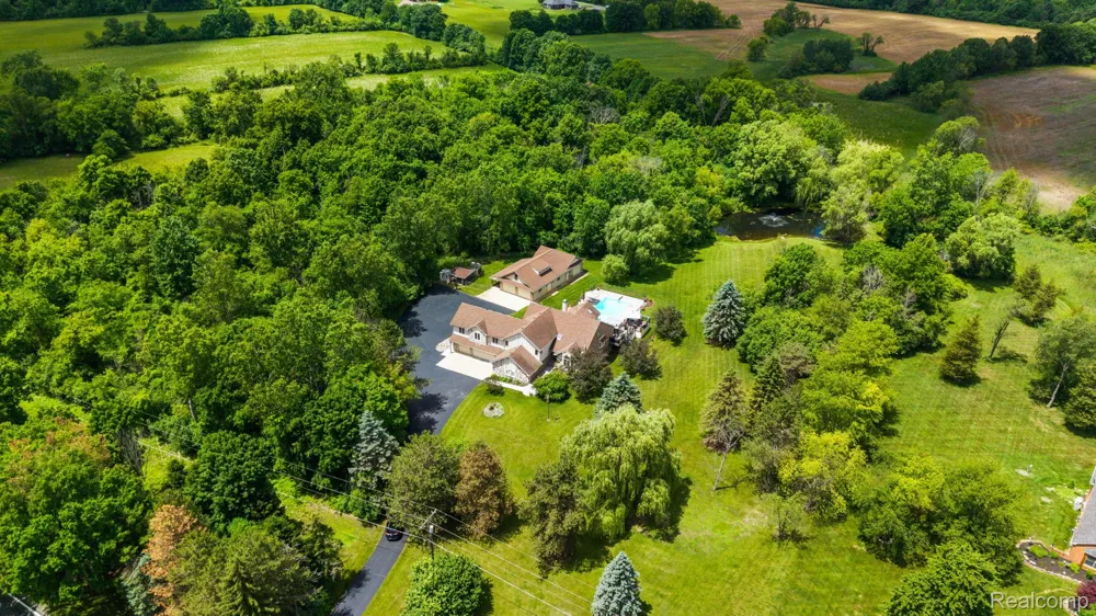 2325 7 Mile Road Northfield Township, MI 48178