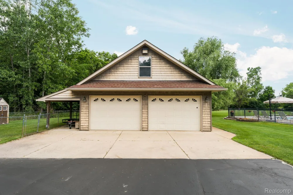 2325 7 Mile Road Northfield Township, MI 48178