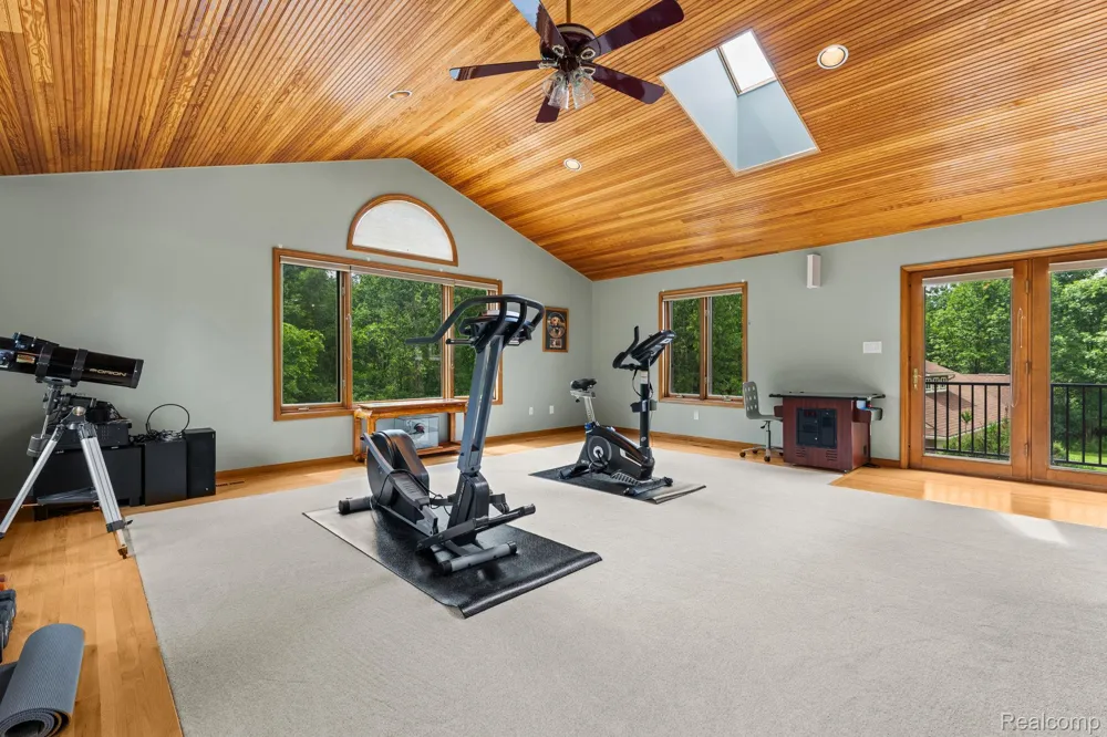 2325 7 Mile Road Northfield Township, MI 48178