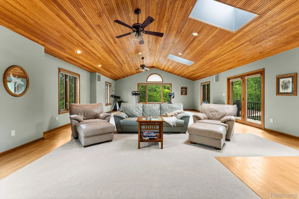 2325 7 Mile Road Northfield Township, MI 48178