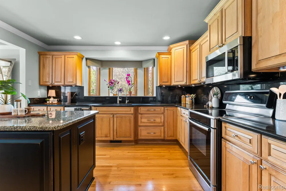 2325 7 Mile Road Northfield Township, MI 48178