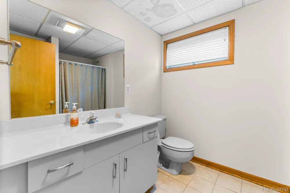 2325 7 Mile Road Northfield Township, MI 48178
