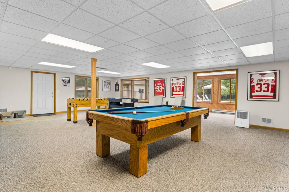 2325 7 Mile Road Northfield Township, MI 48178