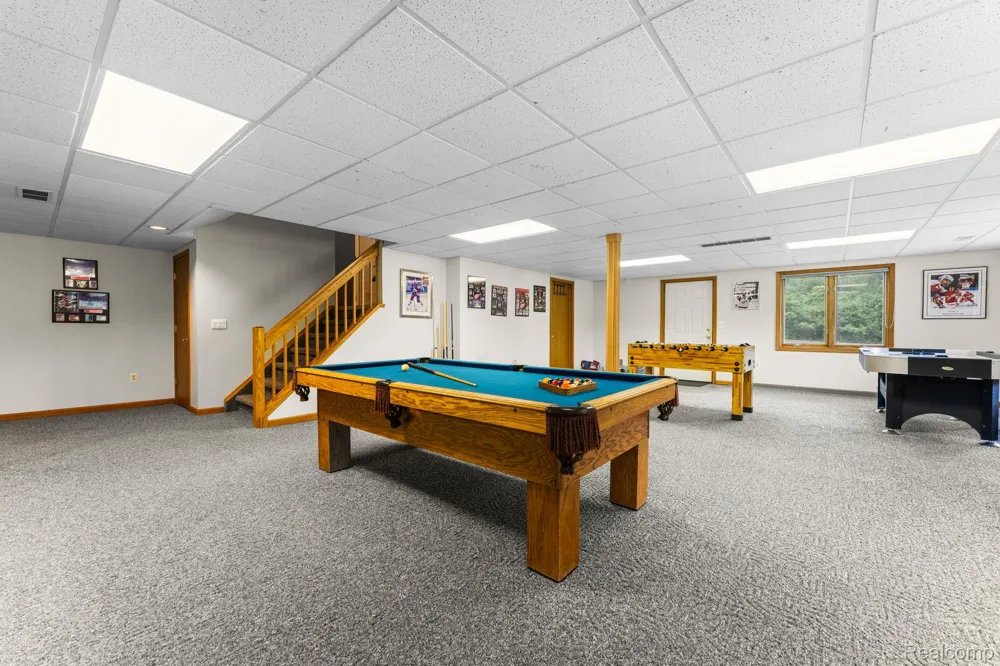 2325 7 Mile Road Northfield Township, MI 48178