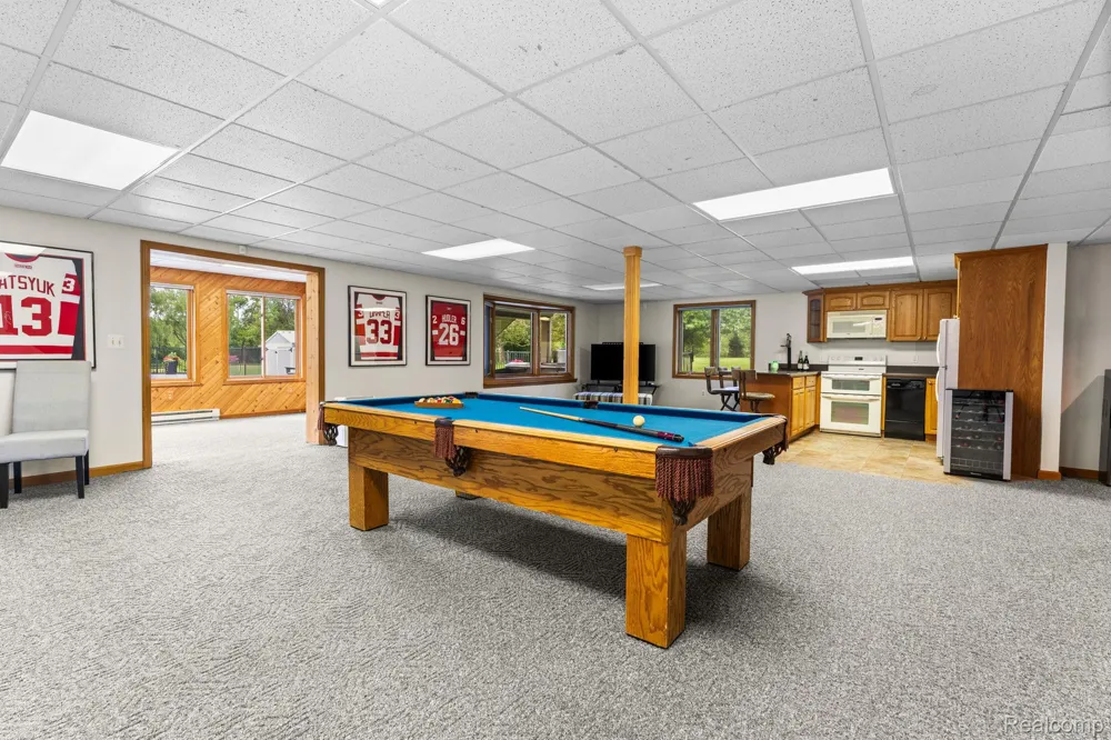 2325 7 Mile Road Northfield Township, MI 48178