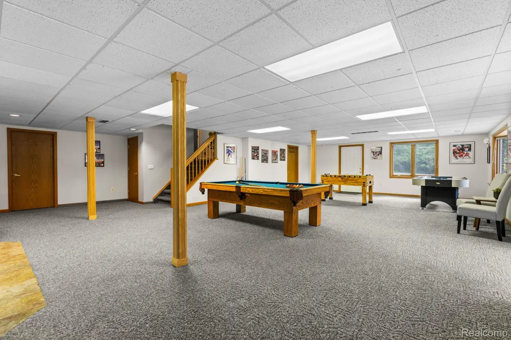 2325 7 Mile Road Northfield Township, MI 48178