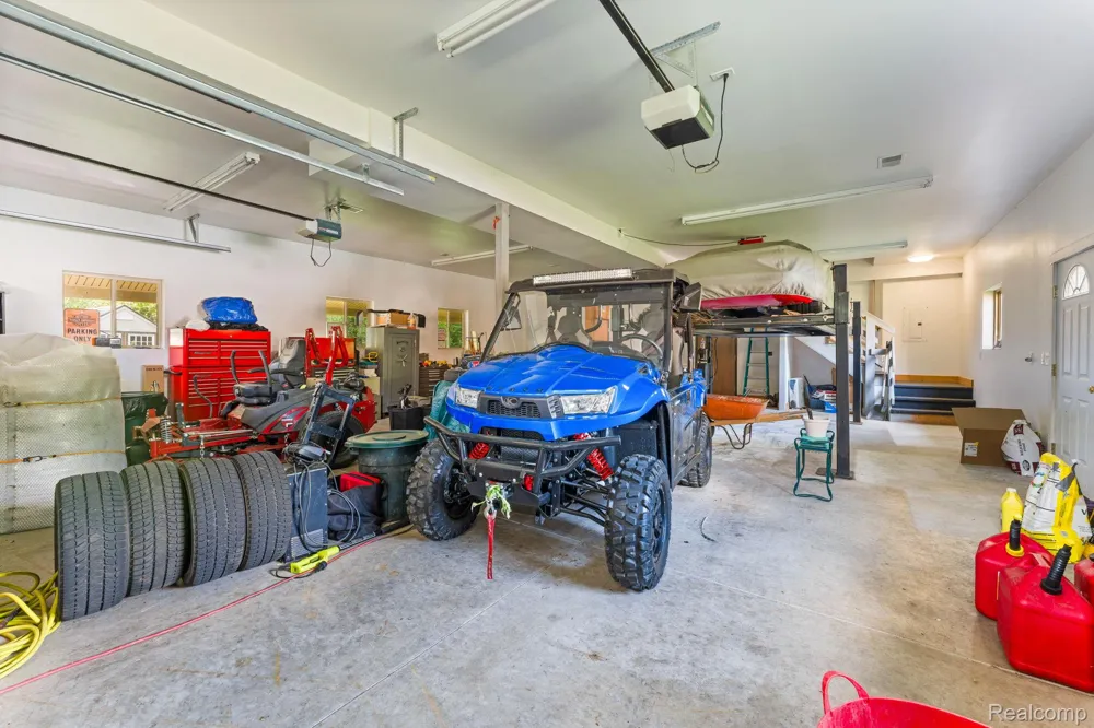 2325 7 Mile Road Northfield Township, MI 48178