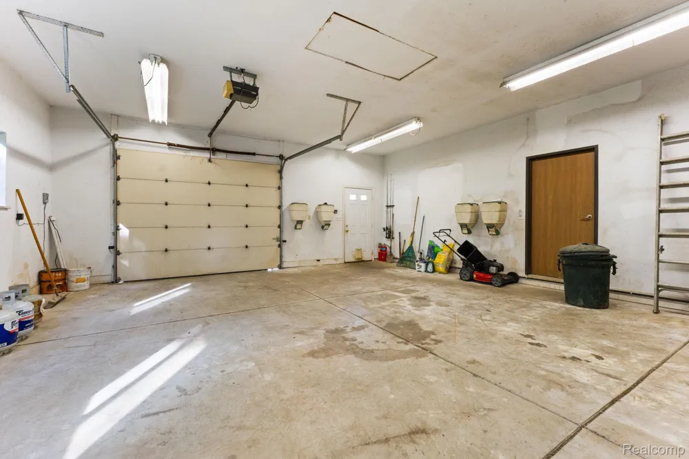 2325 7 Mile Road Northfield Township, MI 48178