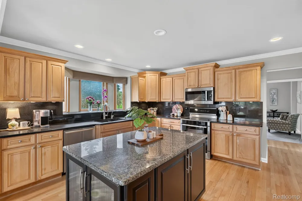 2325 7 Mile Road Northfield Township, MI 48178