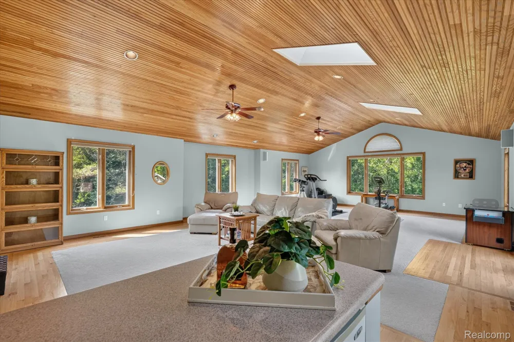 2325 7 Mile Road Northfield Township, MI 48178