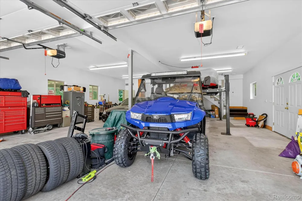 2325 7 Mile Road Northfield Township, MI 48178