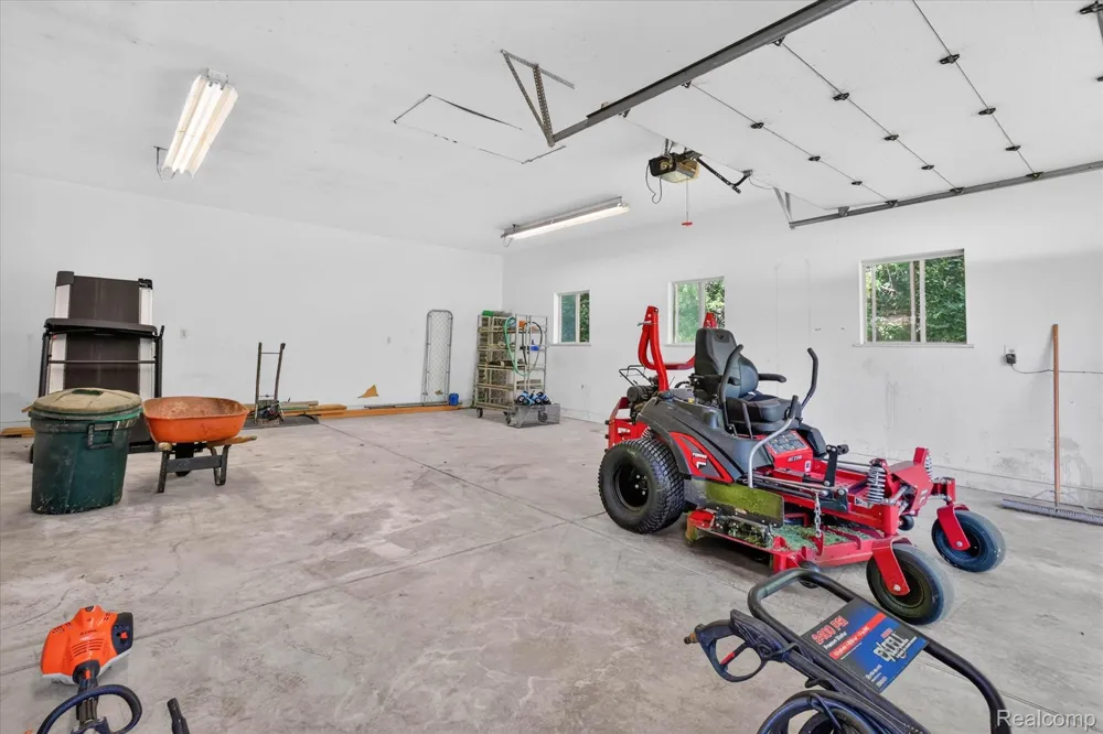 2325 7 Mile Road Northfield Township, MI 48178