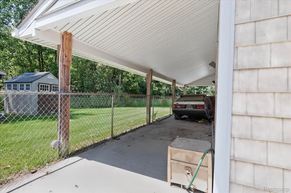 2325 7 Mile Road Northfield Township, MI 48178