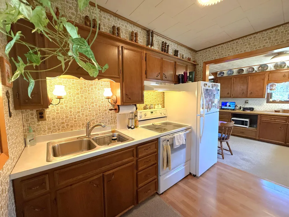 1717 Pine Street Road Ely, MN 55731