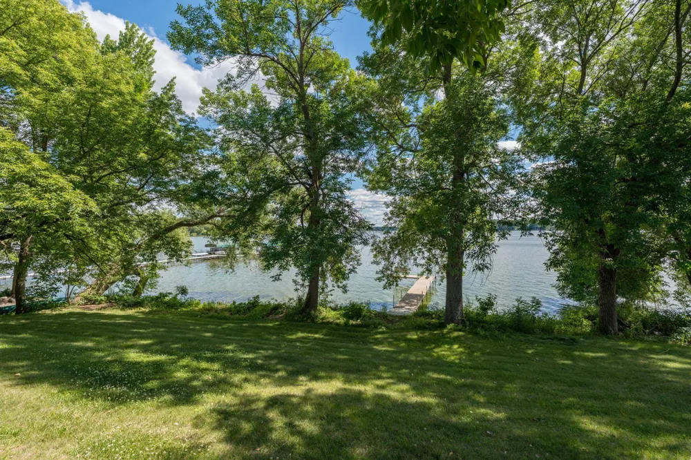 7044 Da Mar Estate Saint Peter, MN 56082