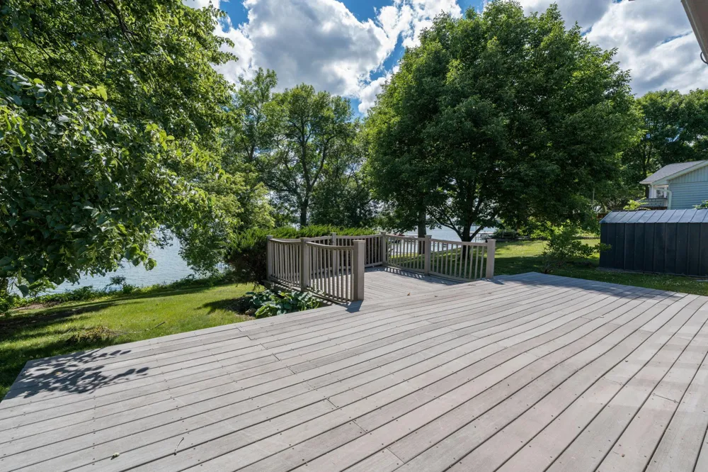 7044 Da Mar Estate Saint Peter, MN 56082
