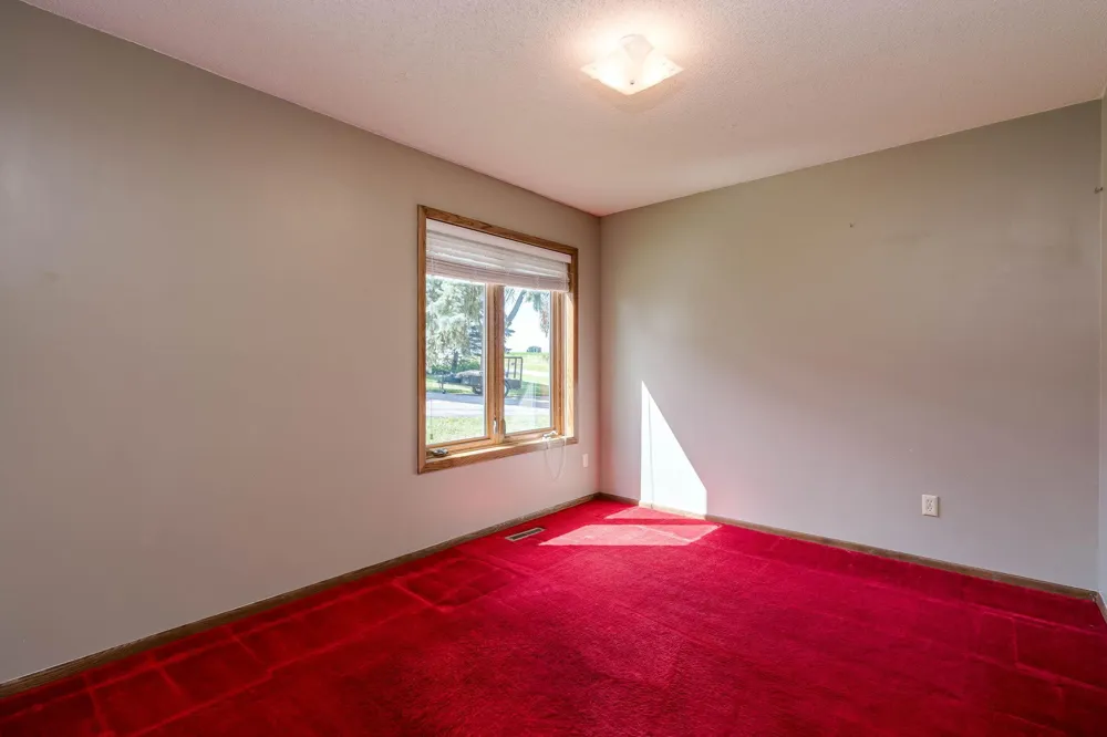 7044 Da Mar Estate Saint Peter, MN 56082
