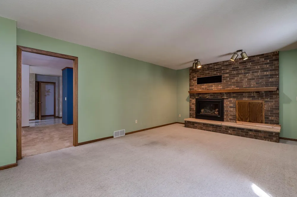 7044 Da Mar Estate Saint Peter, MN 56082