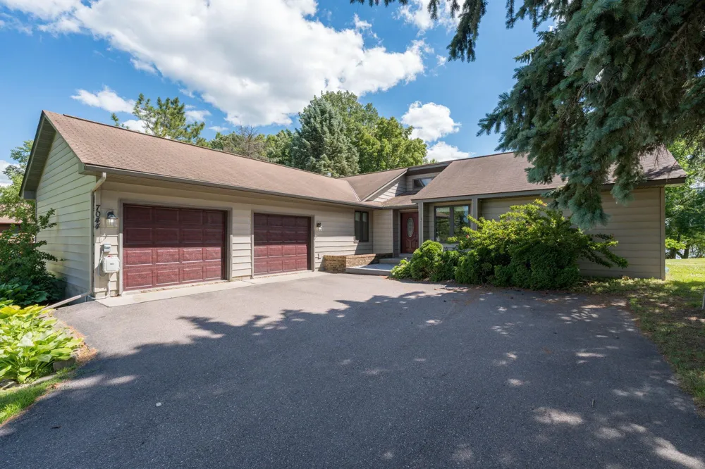 7044 Da Mar Estate Saint Peter, MN 56082