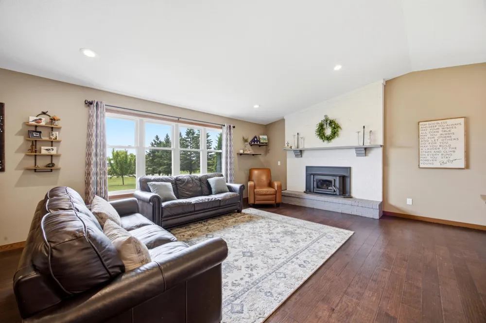 16824 County Highway 11 Audubon, MN 56511