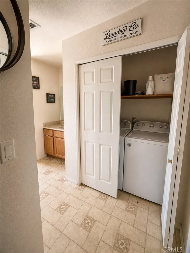 32842 Emerald Lucerne Valley, CA 92356