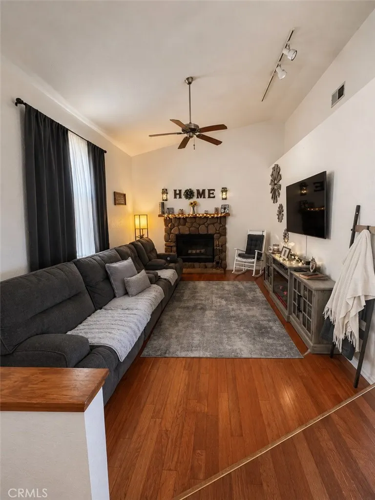 32842 Emerald Lucerne Valley, CA 92356