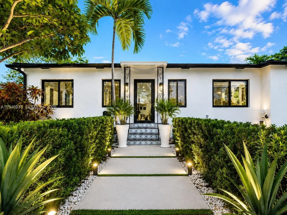 375 SW 32nd Rd Miami, FL 33129