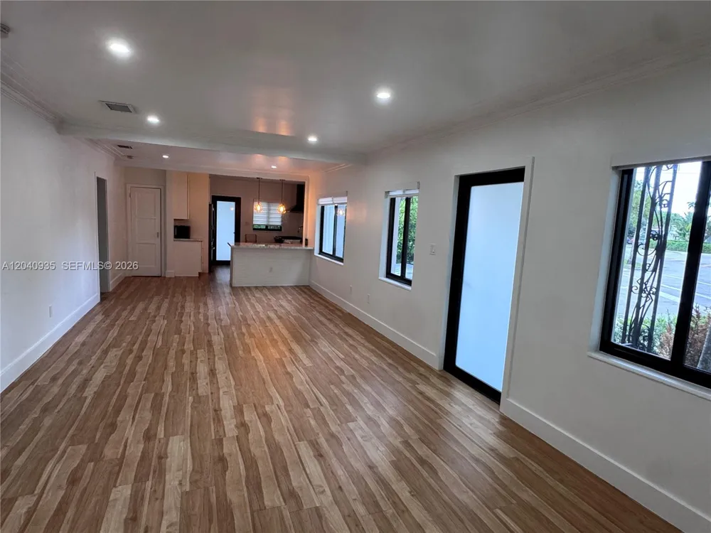375 SW 32nd Rd Miami, FL 33129