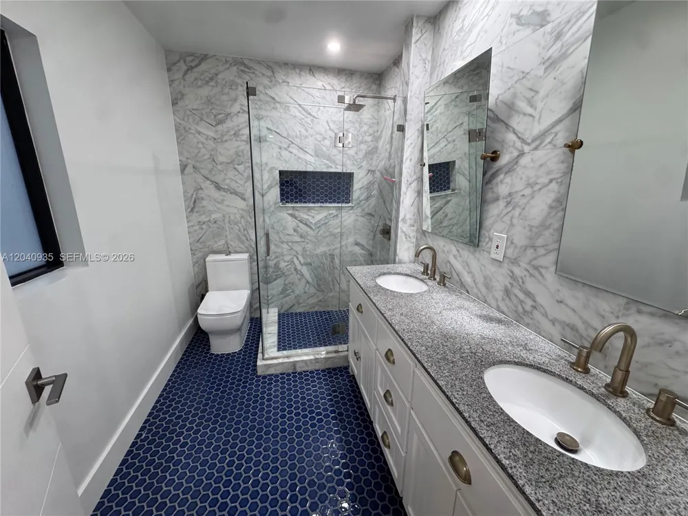 375 SW 32nd Rd Miami, FL 33129