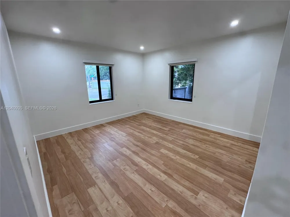 375 SW 32nd Rd Miami, FL 33129