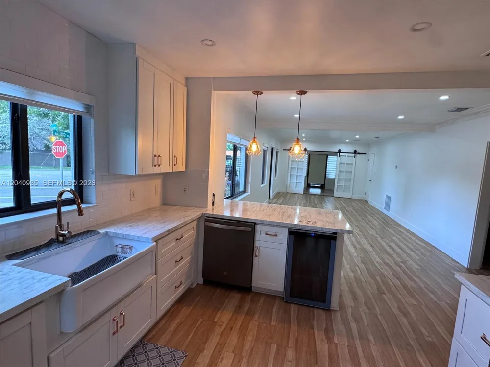 375 SW 32nd Rd Miami, FL 33129