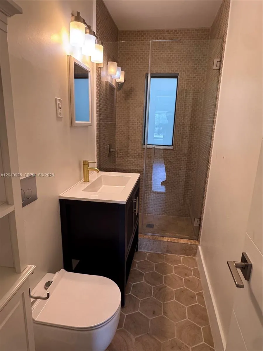 375 SW 32nd Rd Miami, FL 33129