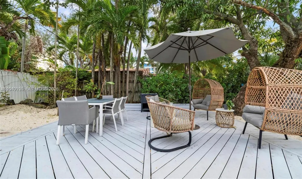 375 SW 32nd Rd Miami, FL 33129