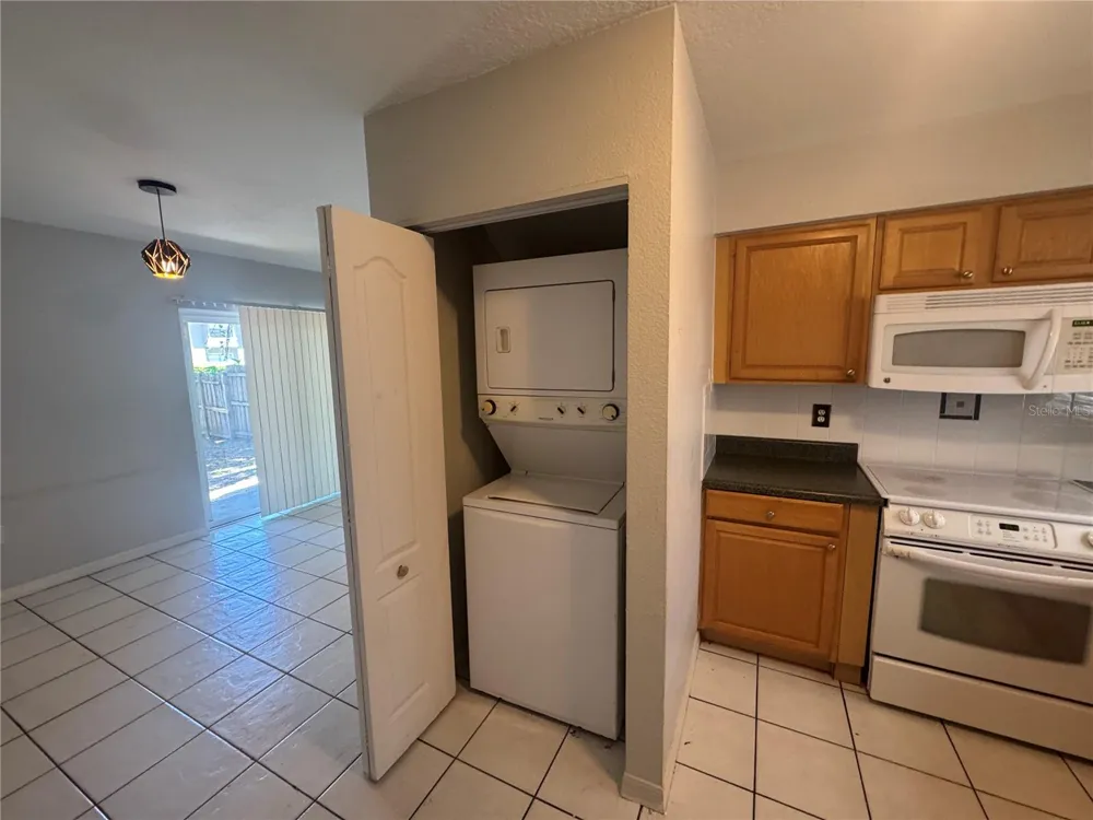 3607 W IDLEWILD AVENUE #501 Tampa, FL 33614