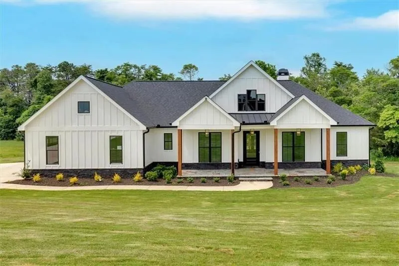 300 Eminence Peak Rydal, GA 30171