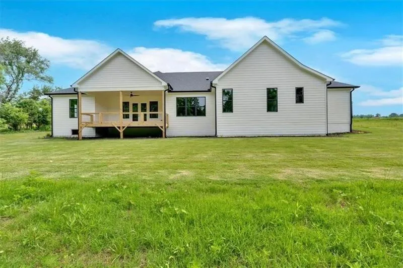 300 Eminence Peak Rydal, GA 30171