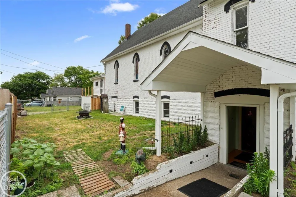 3404 24th St. Street Port Huron City, MI 48060