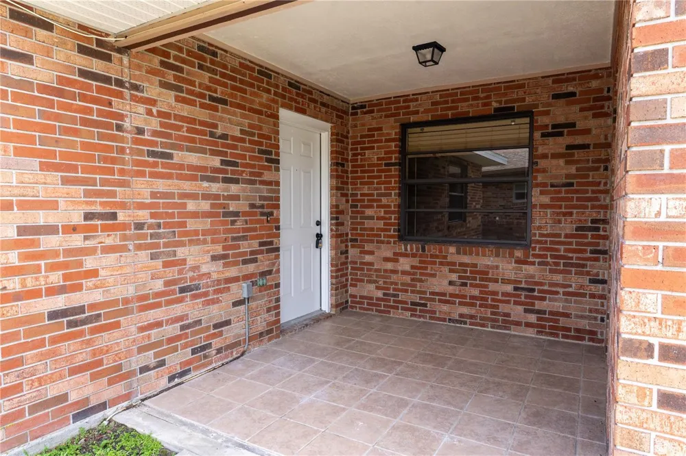 661 LAKE CAROLYN CIRCLE Lakeland, FL 33813