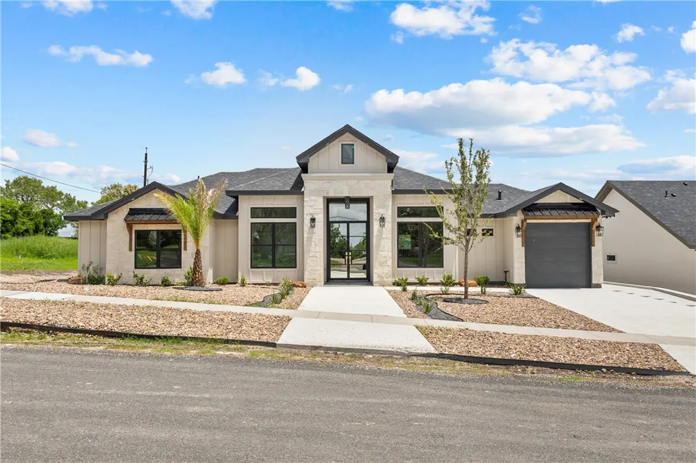 12914 E Redbird Lane Corpus Christi, TX 78410