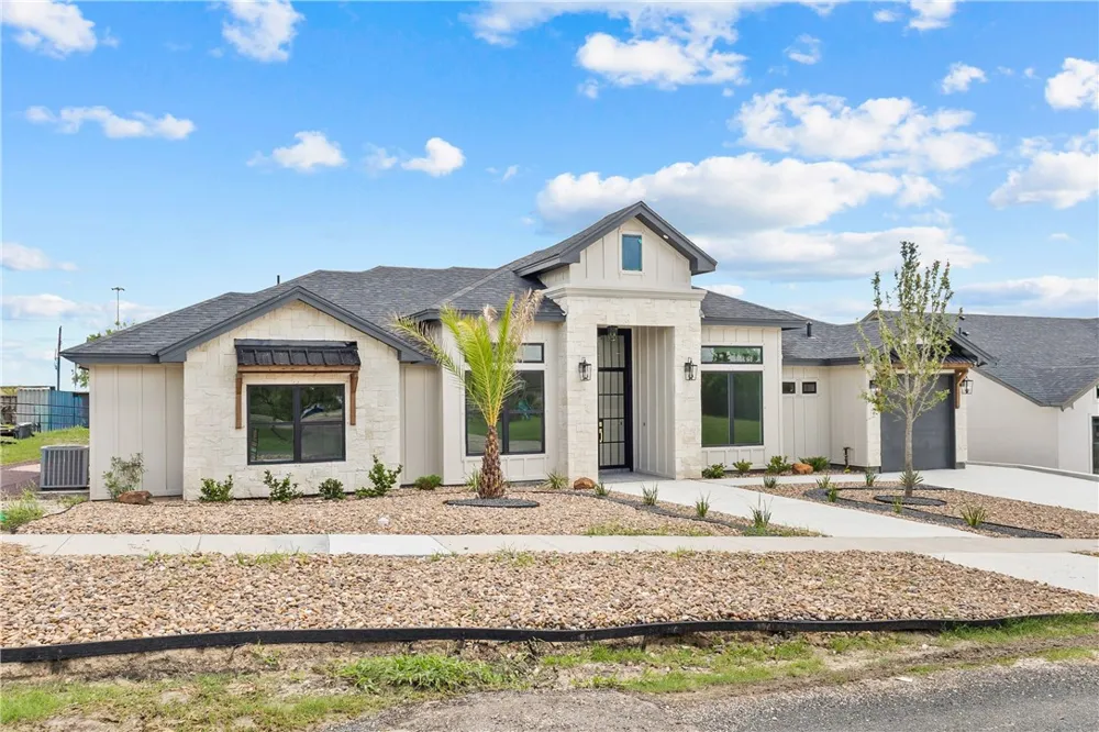 12914 E Redbird Lane Corpus Christi, TX 78410