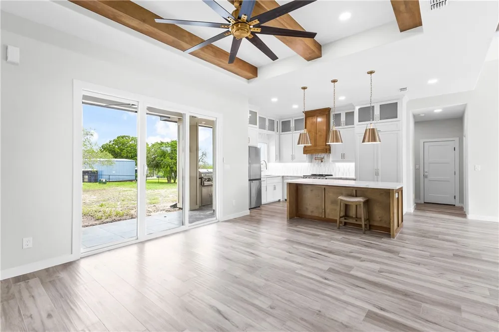 12914 E Redbird Lane Corpus Christi, TX 78410